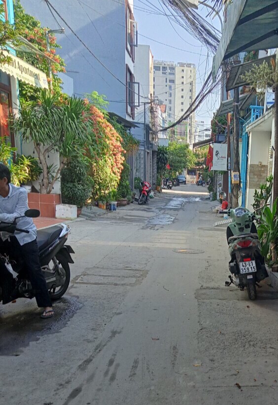 Cần bán khách sạn mặt tiền Phước Trường , Sơn trà.  gần Bãi tắm Phạm Văn Đồng