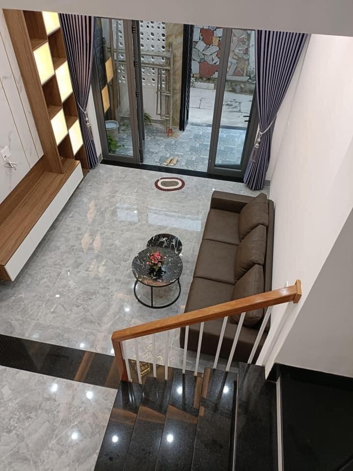 Bán nhà 2 tầng full nội thất 172 Trần Cao Vân