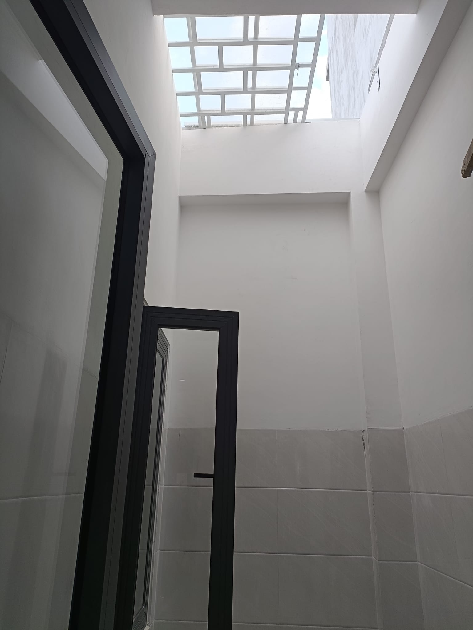 Bán nhà 2 tầng full nội thất 172 Trần Cao Vân