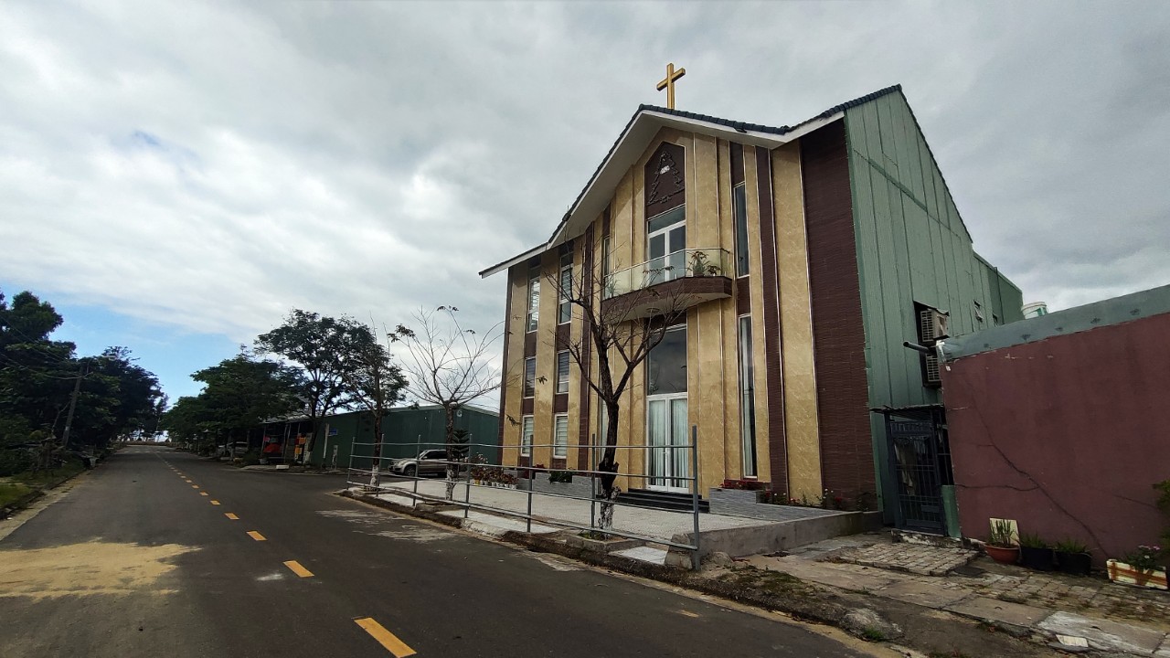 Bán nhà riêng tại Đường Nguyễn Tất Thành, Phường Hòa Hiệp Nam, Liên Chiểu, Đà Nẵng diện tích 100m2  giá 3.500000000 Tỷ
