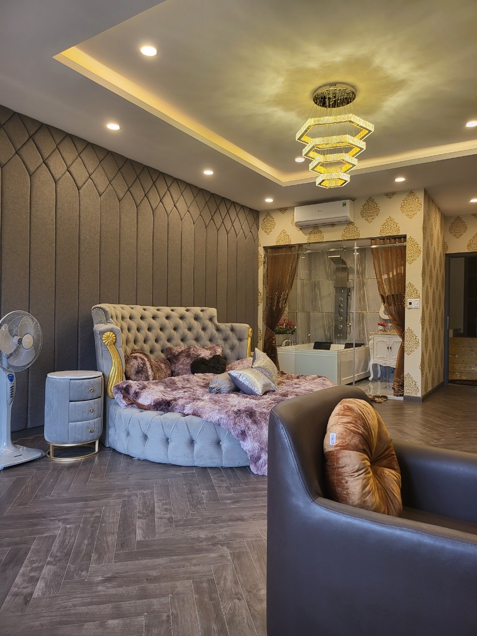 Bán nhà rất đẹp đường Diệp Minh Châu, Hoà Xuân - Đà Nẵng, không cần phải làm gì thêm chỉ cần xách valy đến là vào ở thôi