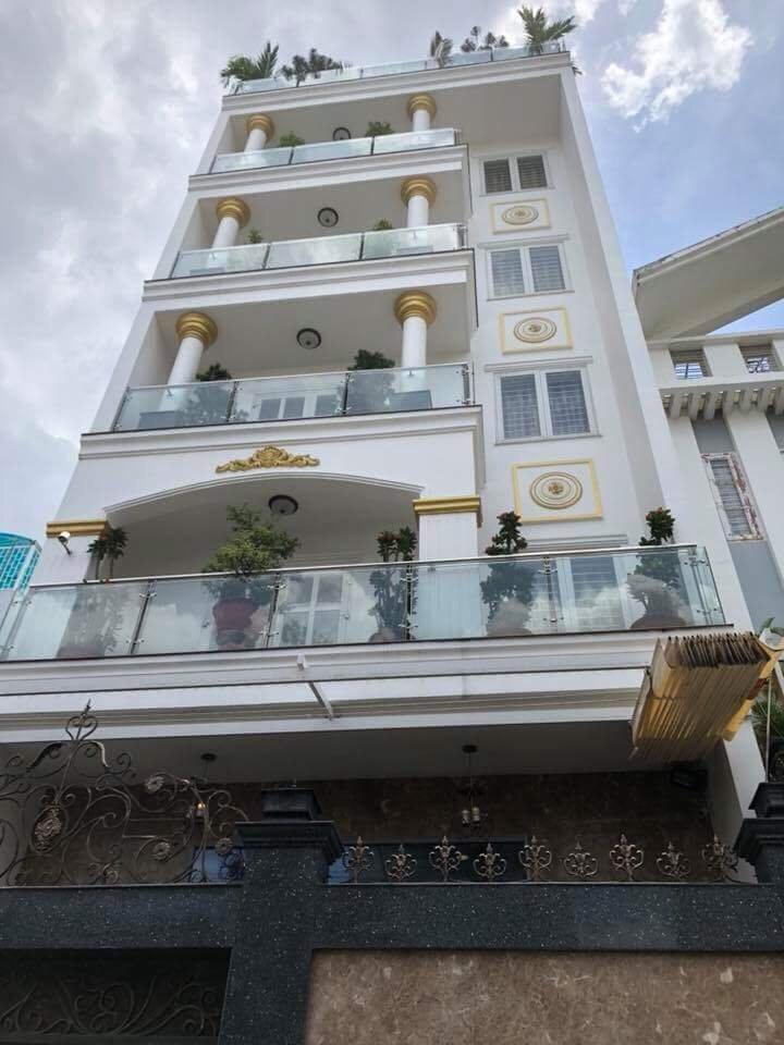 Cần bán nhà 5 tầng mặt tiền đường Trần Cao Vân, quận Thanh Khê, ngang 13m, DT: 428m2.