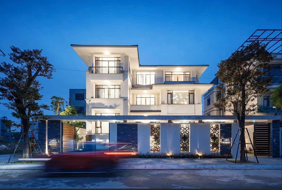Bán gấp nhà 4 tầng mặt tiền đường Trần Quang Diệu, quận Sơn Trà, khu kinh doanh sầm uất.