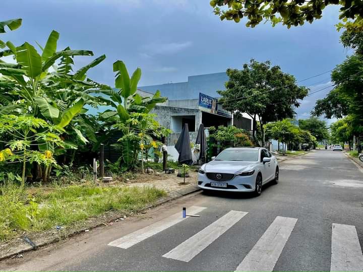 Bán nhà riêng tại Đường Nguyễn Văn Tỵ, Phường Hòa Xuân, Cẩm Lệ, Đà Nẵng diện tích 90m2  giá 2.55 Tỷ