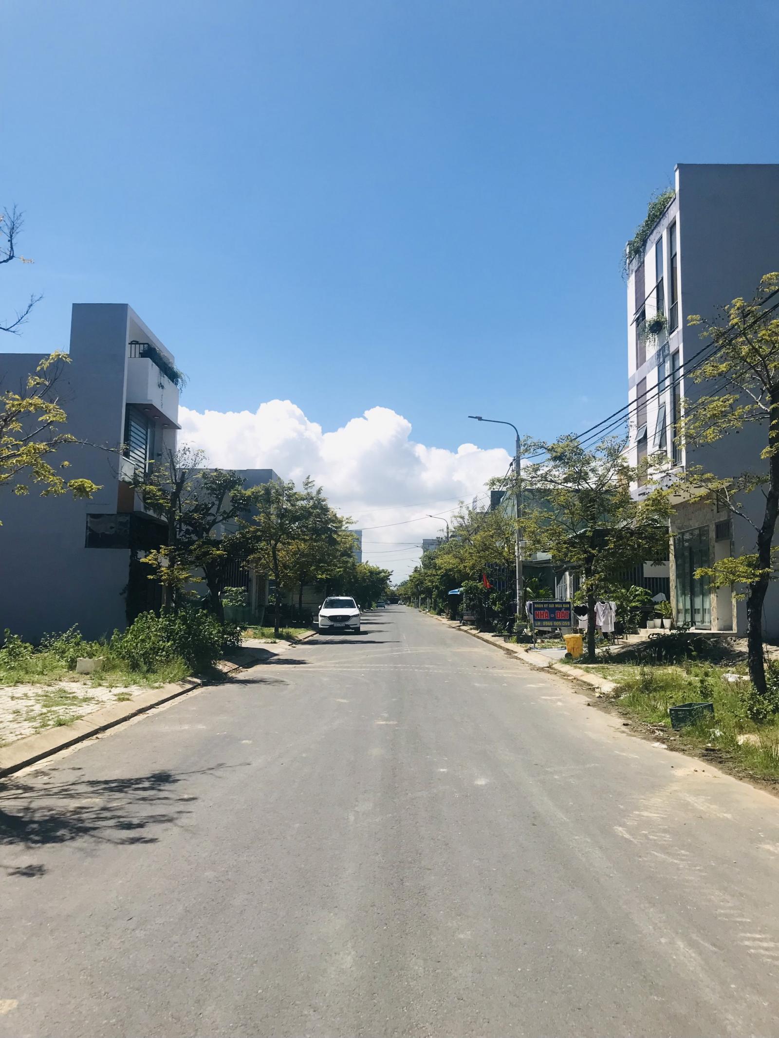Bán đất đường Nguyễn Thị Cận, DT: 102m2 sạch đẹp