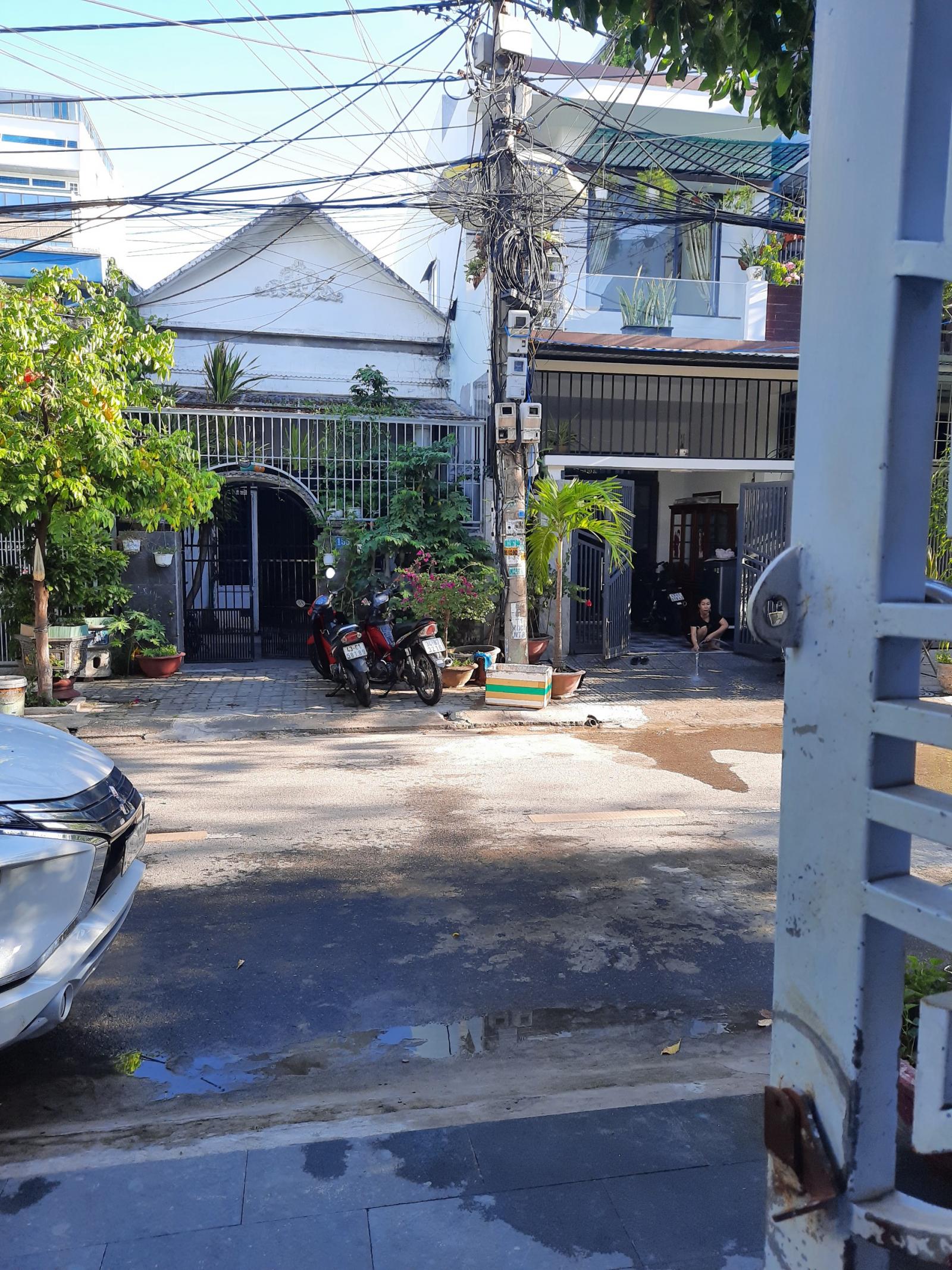 Chính chủ cần chuyển chỗ ở bán nhà cấp 4 mặt tiền 155 Nguyễn Khánh Toàn