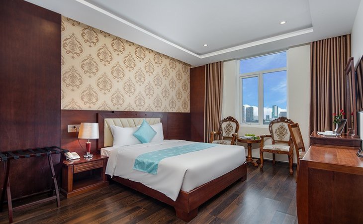 Cần bán khách sạn 14 tầng Phạm Văn Đồng; 70 Phòng Giá 115 tỷ