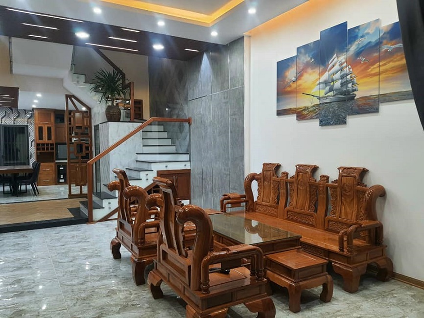 SỐT BÁN QUÁ RỒI căn nhà Nguyễn Văn Linh, 2 mặt tiền 3 tầng, nhỉnh 3 tỷ
