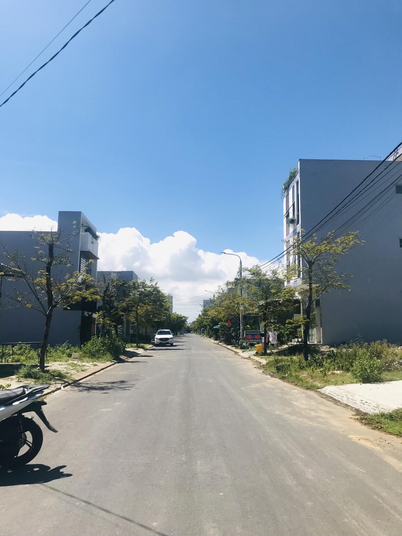 Bán nhà mặt phố tại Đường Nguyễn Thị Cận, Phường Hòa Minh, Liên Chiểu, Đà Nẵng diện tích 105m2  giá 2.68 Tỷ