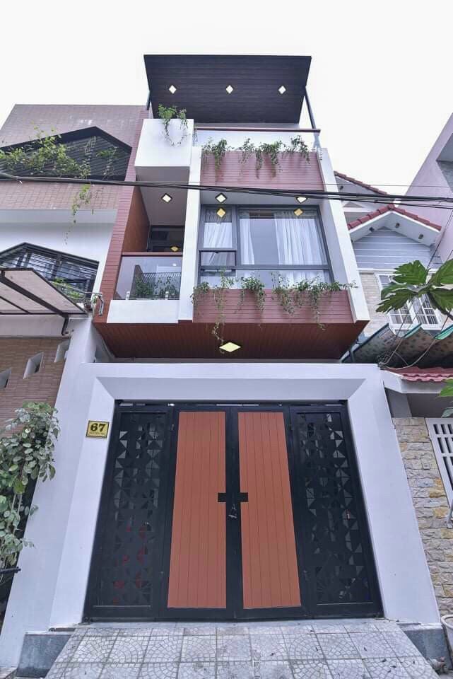Bán nhà 4 tầng mặt tiền đường Phạm Phú Tiết, quận Cẩm Lệ, giá tốt!