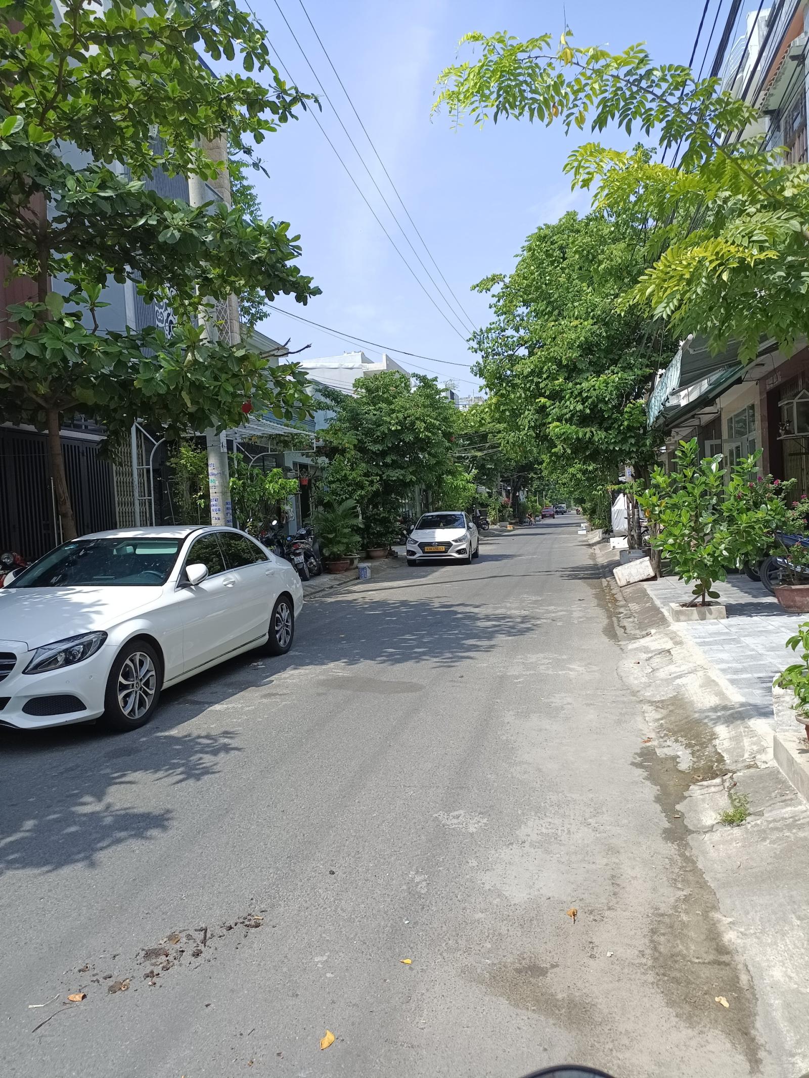 Bán đất 110m2, NGANG 7,2M đường Nguyễn Hoàng, gần Lê Đình Lý, khu KD sầm uất