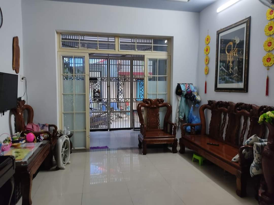Vỡ nợ bán gấp nhà kiệt ô tô Nguyễn Văn Linh thông Nguyễn Hoàng, 4pn, vị trí trung tâm, giá chỉ 42xx tl.