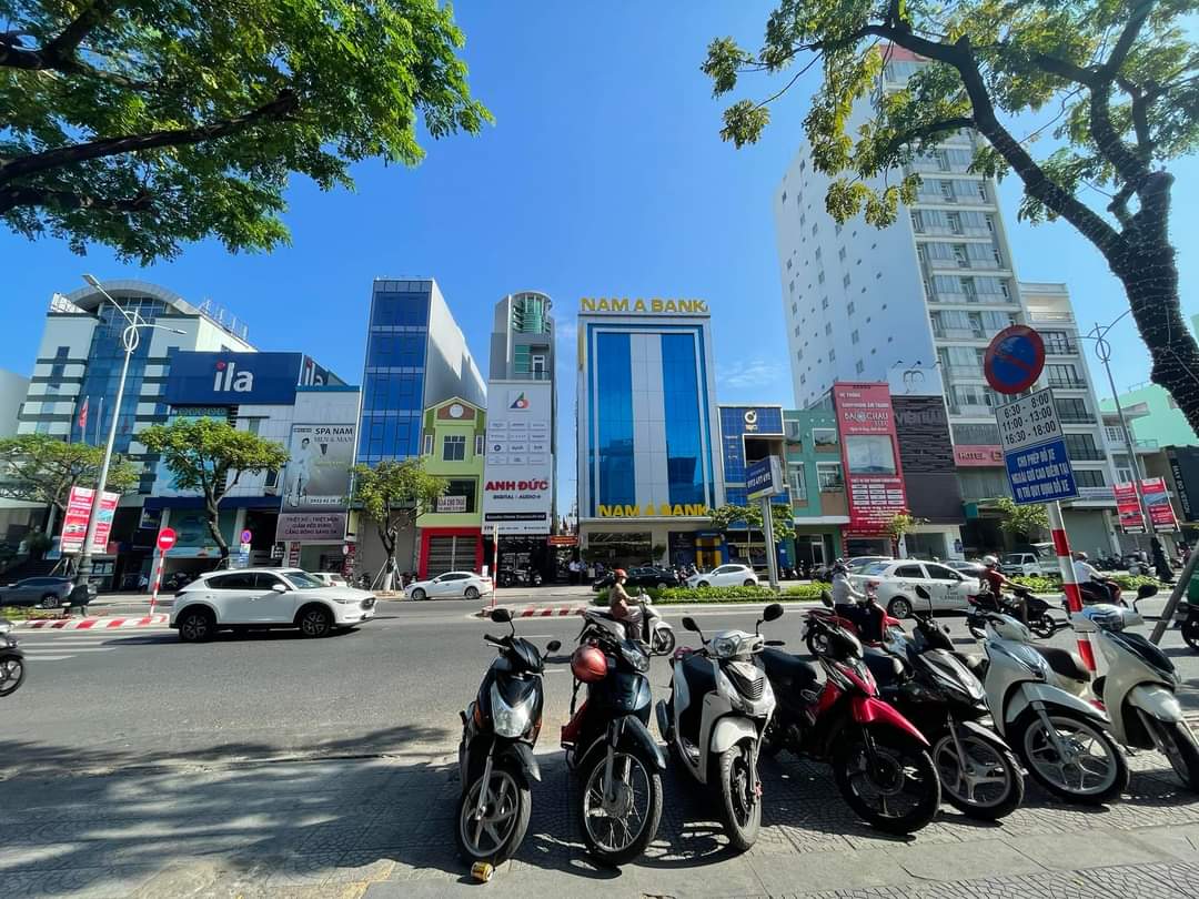 Vỡ nợ bán gấp nhà kiệt ô tô Nguyễn Văn Linh thông Nguyễn Hoàng, 4pn, vị trí trung tâm, giá chỉ 42xx tl.