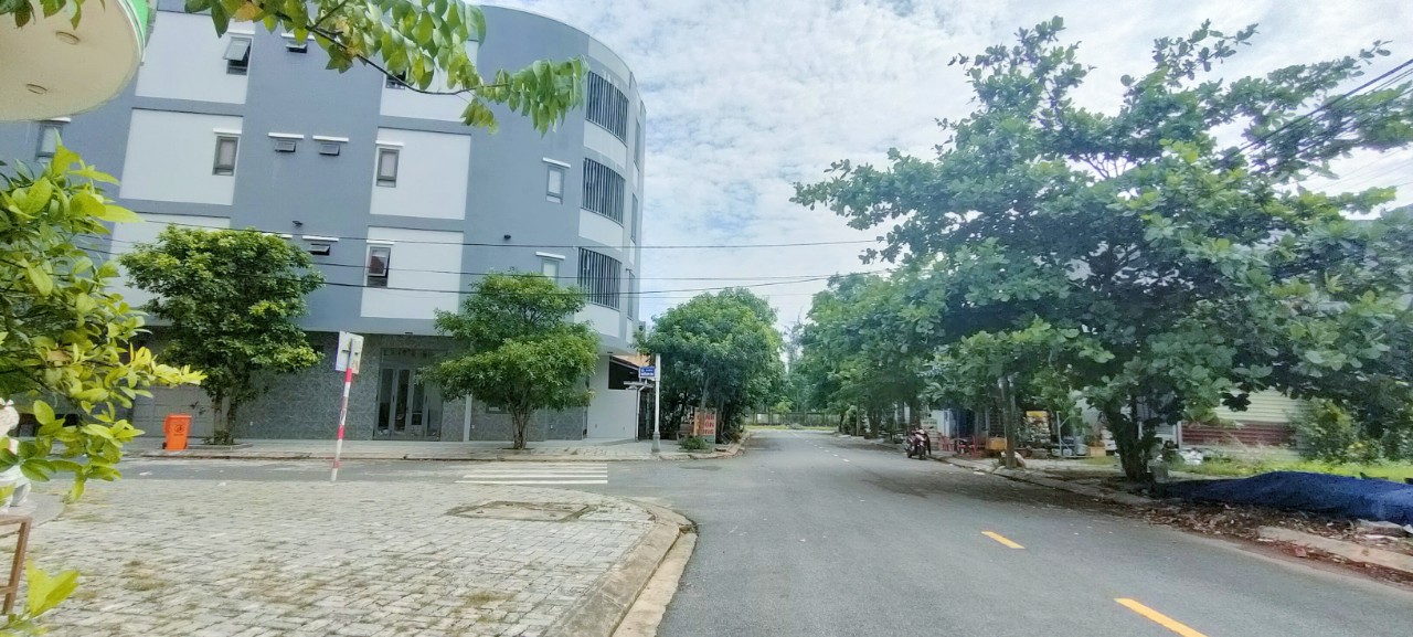 Bán lô đất MT Hoàng Bật Đạt, Hòa Hải, Ngũ Hành Sơn khu làng Đại học Đông Trà giá tốt