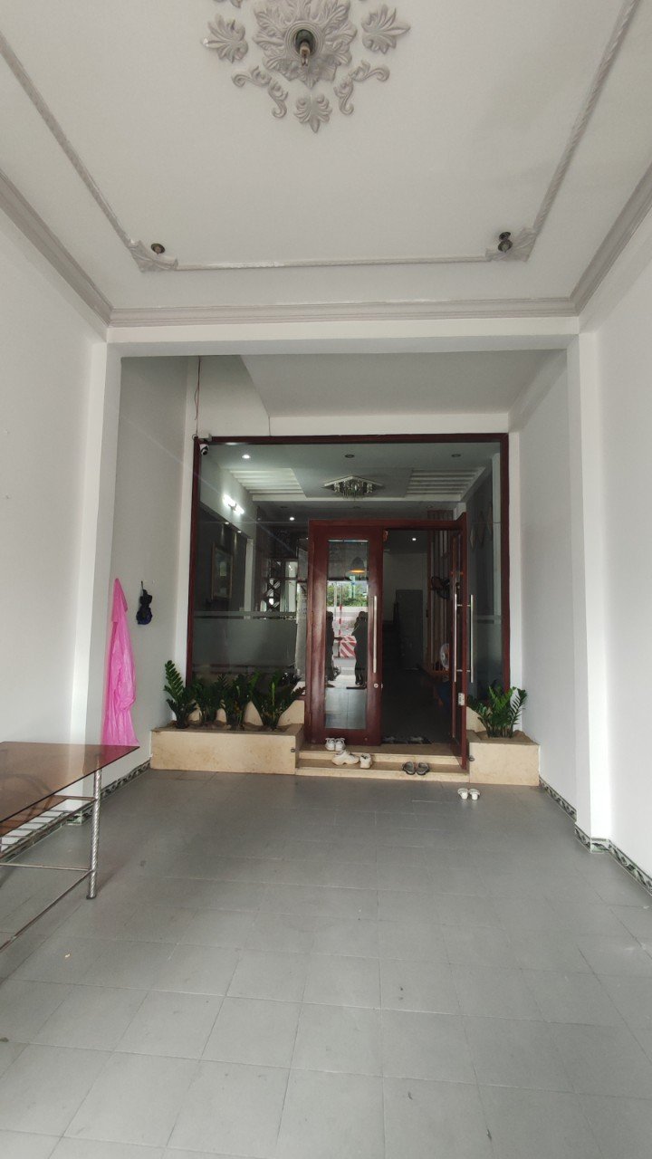Bán nhà 3 tầng MT đường Ngô Quyền , gần Vincom Ngô Quyền và cầu Rồng.