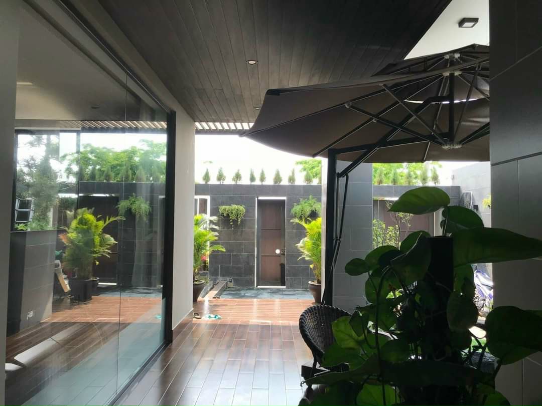 Bán nhà riêng tại Đường Nguyễn Đình Thi, Phường Hòa Xuân, Cẩm Lệ, Đà Nẵng diện tích 300m2  giá 17 Tỷ