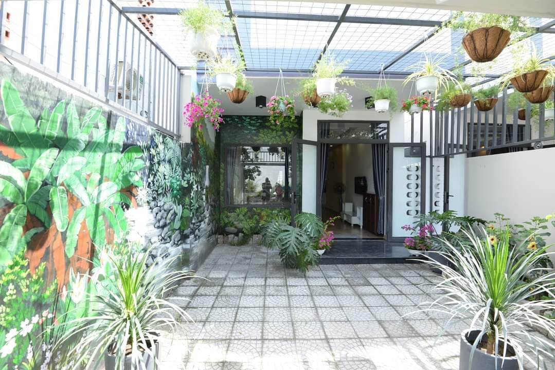Cho thuê nhà đẹp kiểu villa mini 2 tầng khu Biển gần công viên Hồ Nghinh  - Sơn Trà - Đà Nẵng  