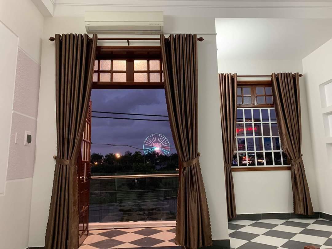Bán nhà 3 tầng đường (7m5) Nguyễn Lộ Trạch, khu Skylines ngay Shophouse giá 11 tỷ