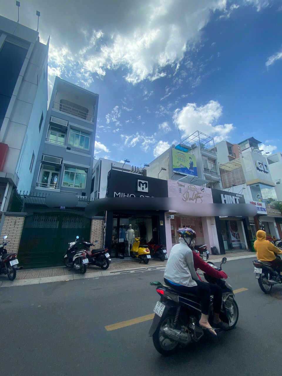 Bán nhà đường Cách Mạng Tháng 8, Đà Nẵng, Góc 2 mặt tiền giá rẻ 