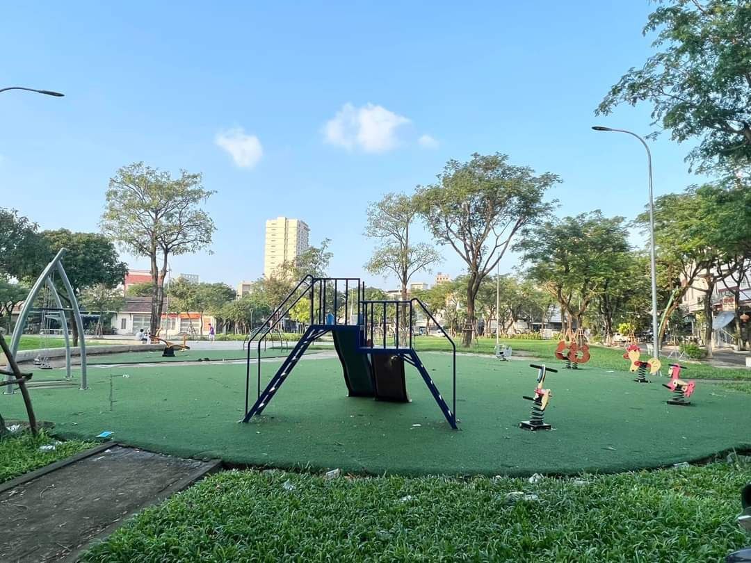 Bán lô đất 243m2 mặt tiền Đường Ngô Chi Lan, (5m5) view công viên, Thuận Phước, Hải Châu
