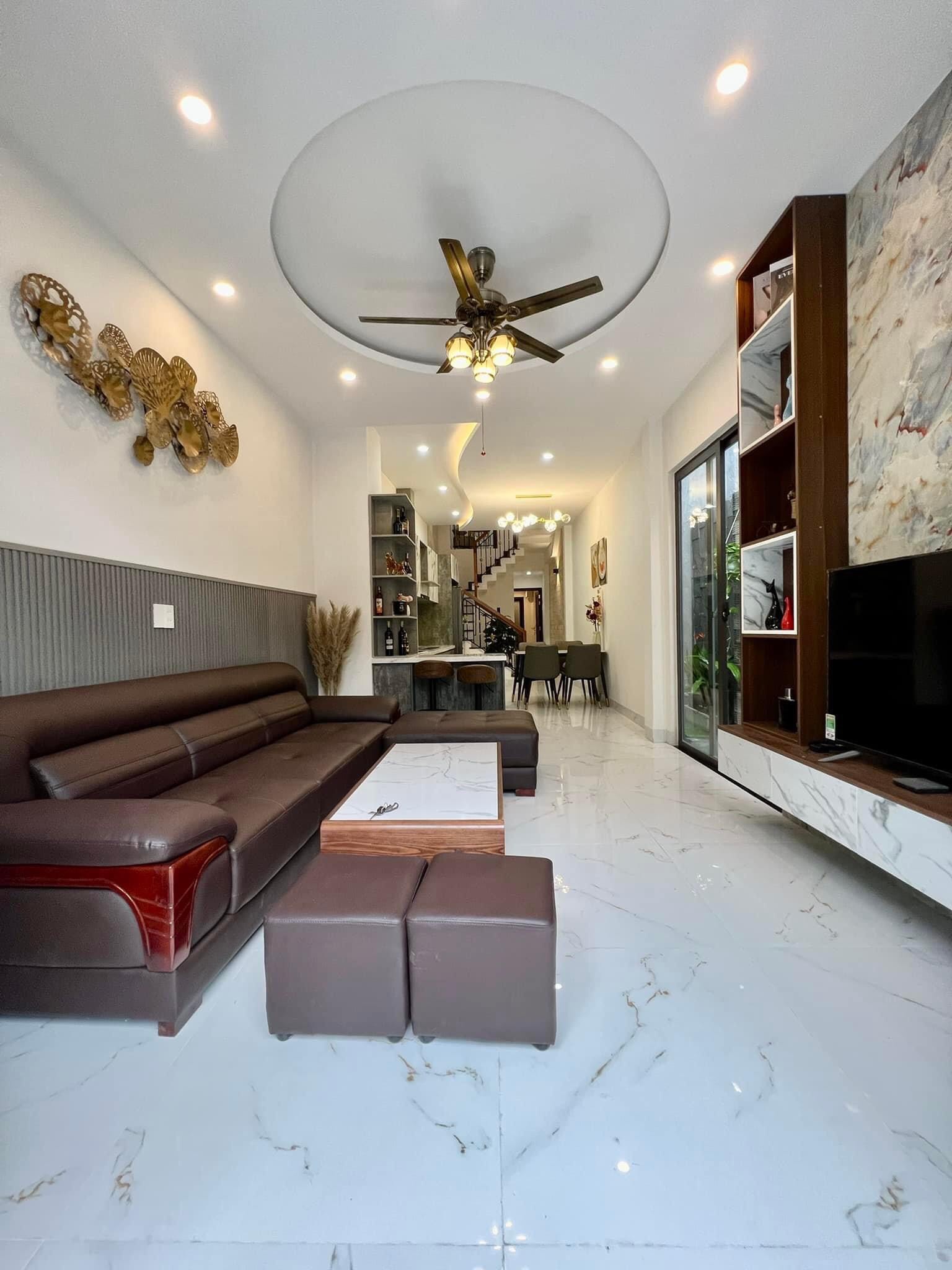 🔥NHÀ 3 TẦNG SIÊU ĐẸP LÊ VĂN HƯU. DT 100M2. ĐƯỜNG 10.5M. 7 TỶ. ĐÀ NẴNG. 0935576958