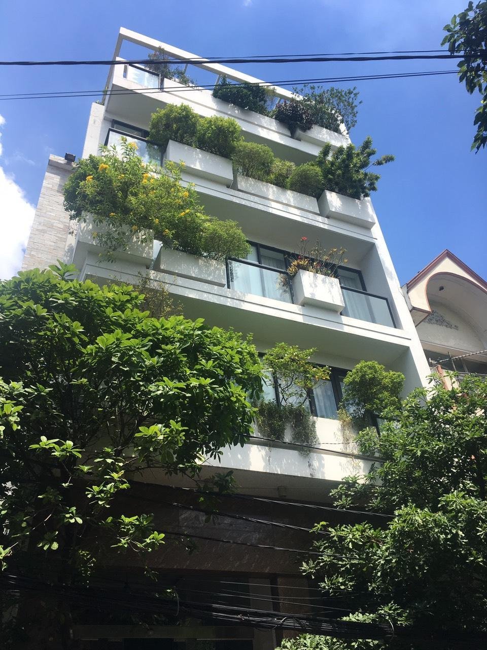 Bán nhà 6 tầng đẹp (có thang máy) mặt tiền Bùi Hữu Nghĩa, quận Sơn Trà. 64m2 giá 9,2 tỷ