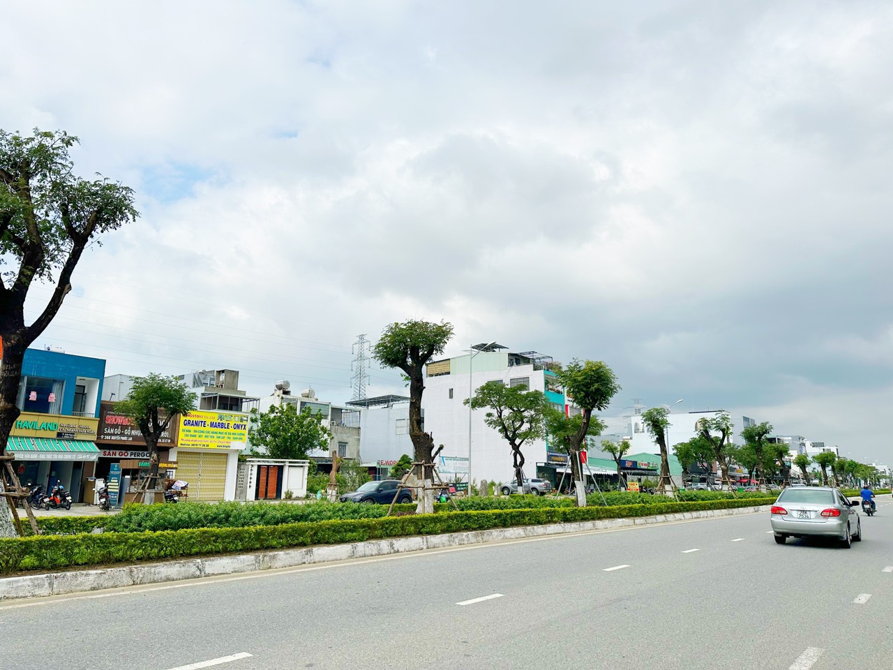 Bán lô MT Nguyễn Phước Lan, gần cầu Trung Lương Hoà Xuân.
