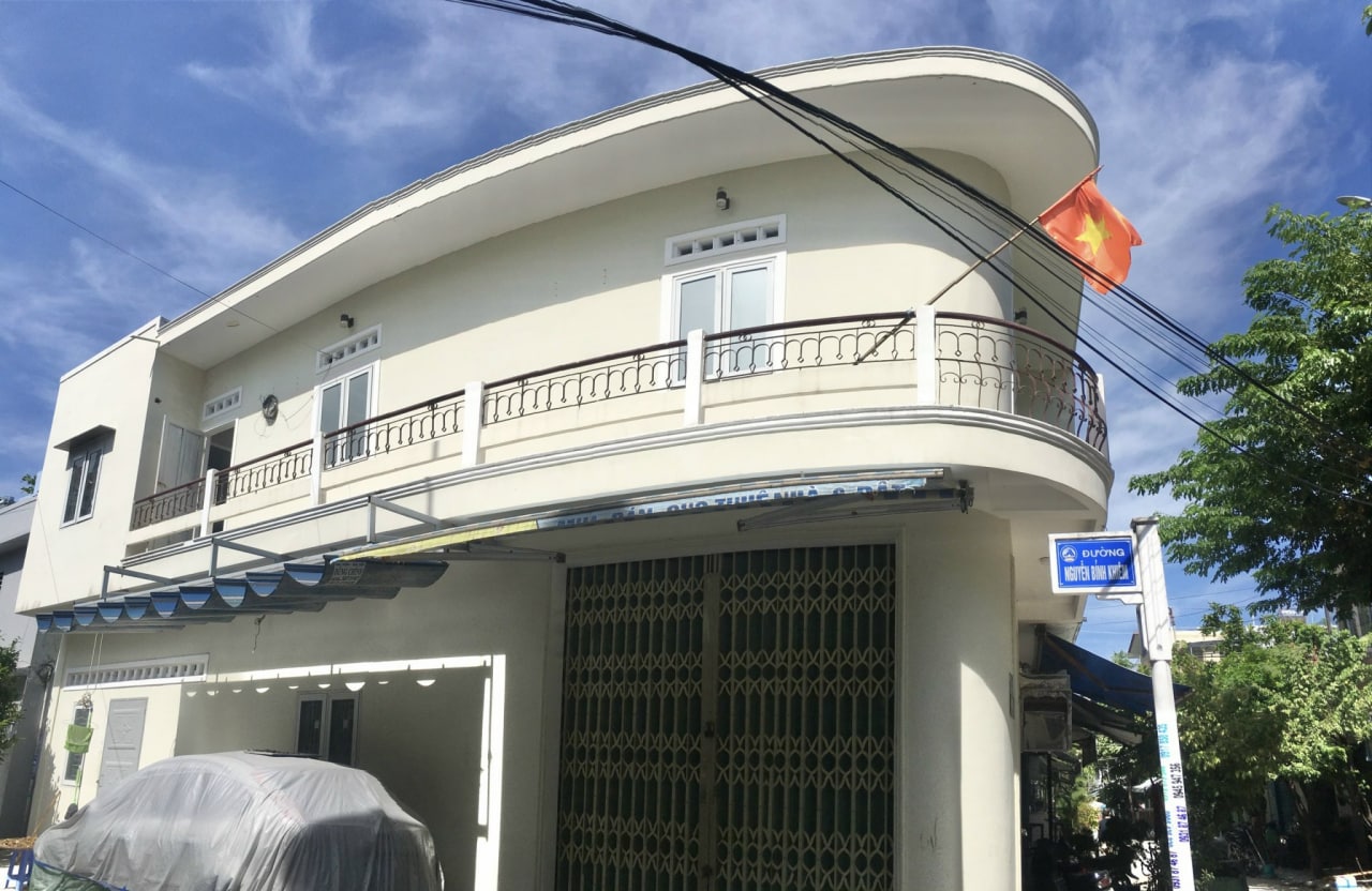 Bán nhà 2 mặt tiền đường Nguyễn Bỉnh Khiêm, gần chợ đên Sơn Trà, Đà Nẵng