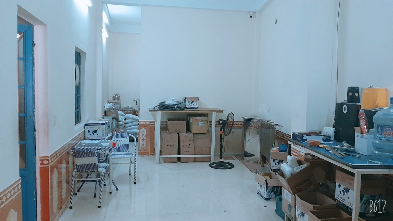 Bán nhà mặt tiền đường Hồ Biểu Chánh, Quận Hải Châu, 2 tầng, DT 75 m2, Gần bệnh viện Mắt Đà Nẵng. Ô tô đỗ. Chỉ 5 tỷ. 0843-899-666.