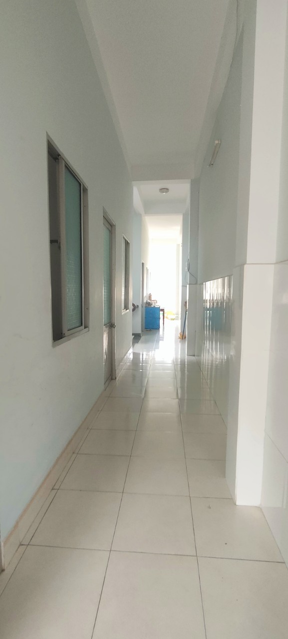 Cần bán nhanh nhà 3 tầng MT Lê Văn Hưu, Mỹ An, Ngũ Hành Sơn, Đà Nẵng giá tốt.