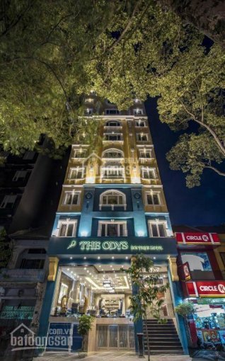 Bán nhà đường Núi Thành, quận Hải Châu, Đà Nẵng. 8,5 tầng giá 28 tỷ có TL 