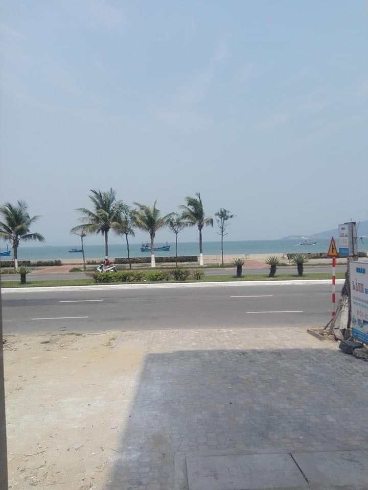 🏩 Bán khách sạn view biển Nguyễn Tất Thành, giá 11.x tỷ tl