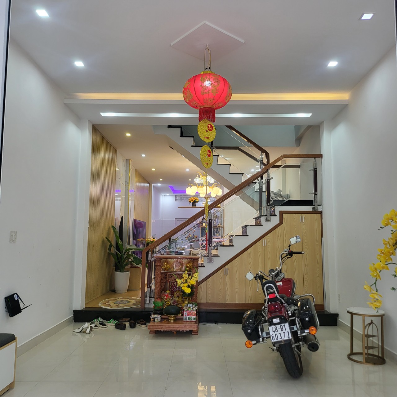 Bán nhà 3 tầng full nội thất, mặt tiền đường Đặng Tất, Hòa Khánh Nam, Liên Chiểu 81 m2 giá chỉ 4.5 tỷ;