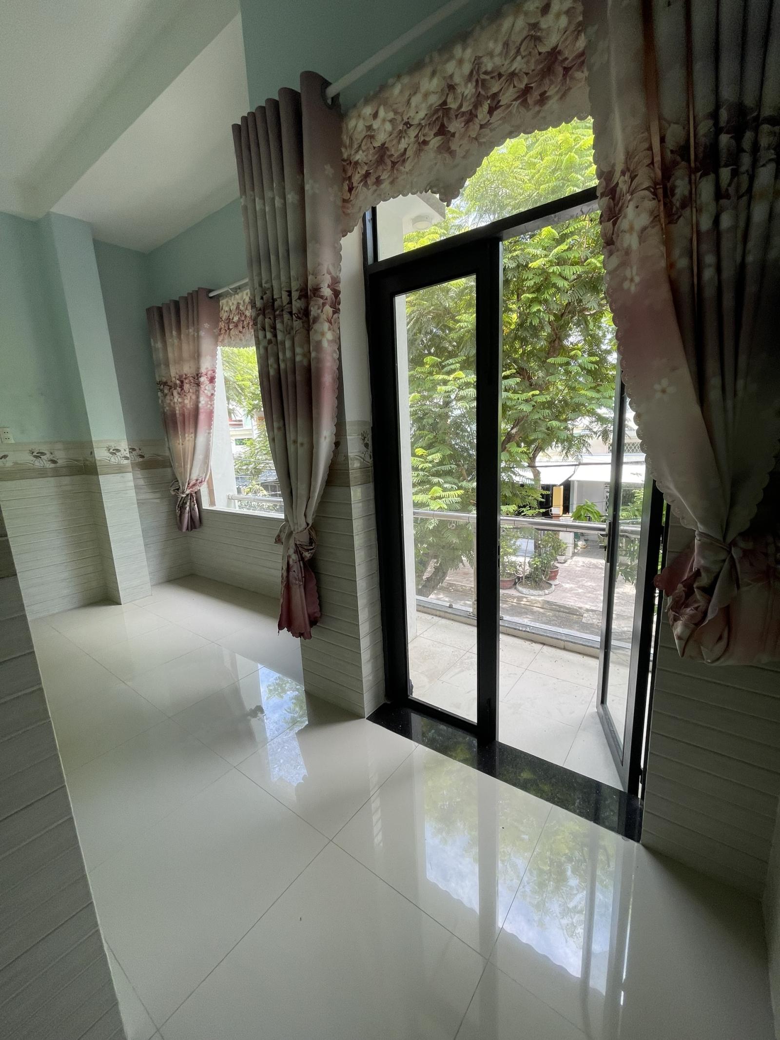 Bán nhà mặt phố tại Đường Lê Cảnh Tuân, Phường Nại Hiên Đông , Sơn Trà, Đà Nẵng