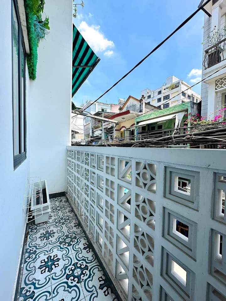 Bán nhà Châu Thị Vĩnh Tế. K. ôtô, 85m2, 2 Lầu. Lô góc. Chỉ 5 tỷ