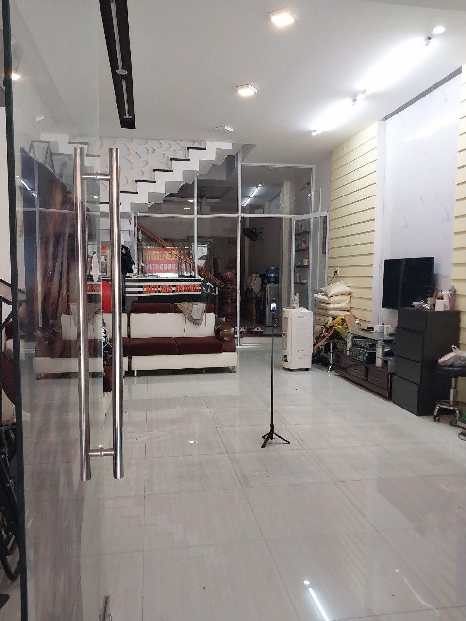 Cần cho thuê nhà nguyên căn tại đường Lê Quang Đạo nhà 4 tầng 8 phòng