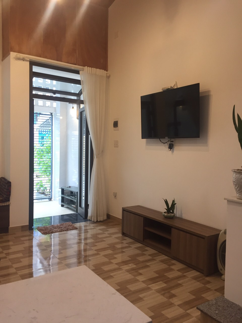 Bán nhà mê lửng MT đường 5m5 gần Chợ Bắc Mỹ An và ĐH Kinh Tế, có nội thất, 4ty4