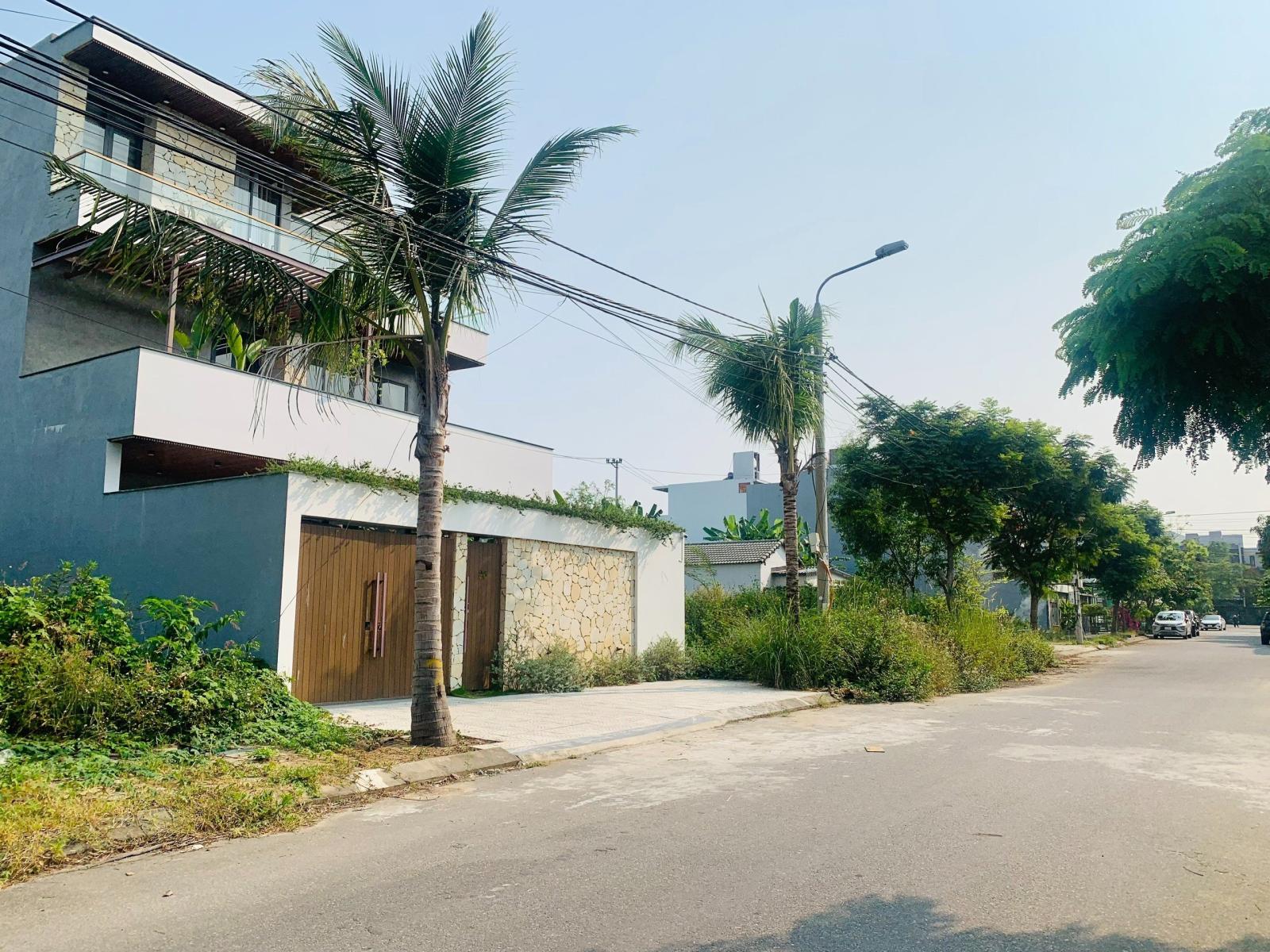 Bán lô Biệt thự Nước Mặn 1-Hướng Đông Nam, Sạch-182m2-8ty-Nam Việt Á