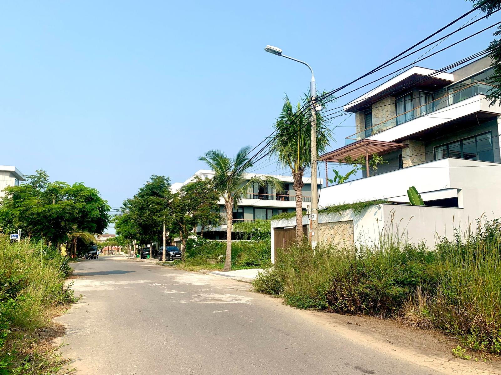 Bán lô Biệt thự Nước Mặn 1-Hướng Đông Nam, Sạch-182m2-8ty-Nam Việt Á