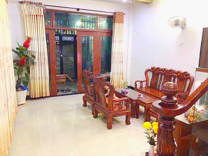 Trung Tâm Hải Châu, Gần Bệnh Viện Đa Khoa, DT 55m2 x3 tầng, chỉ 3.2 tỷ (0978046242)