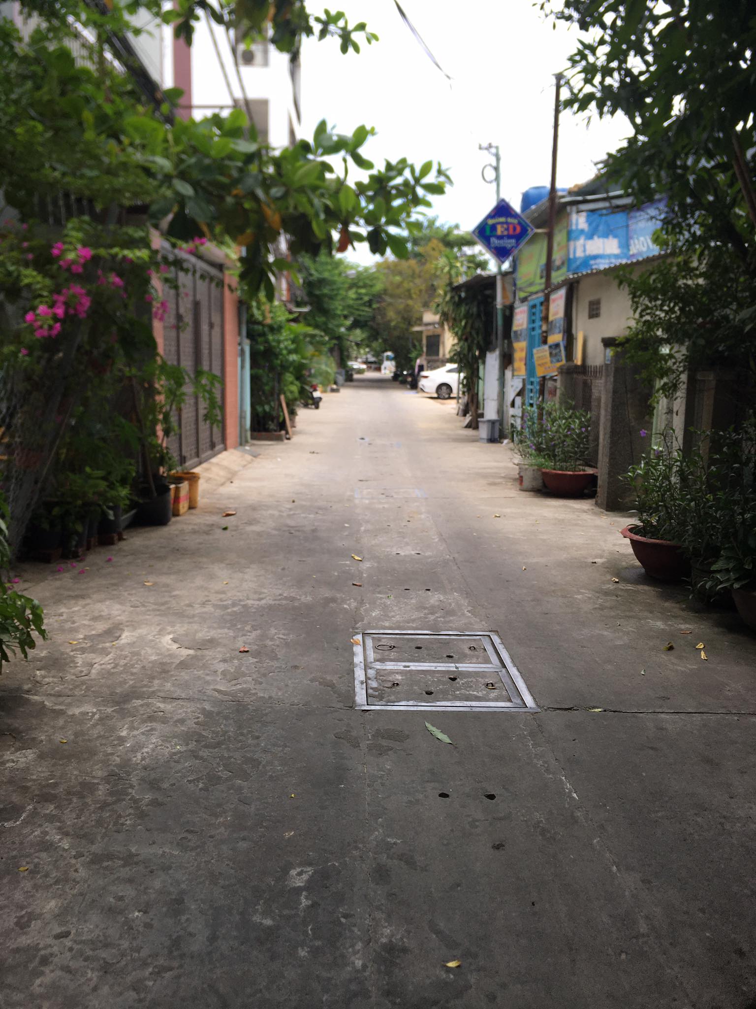 Bán nhà cấp 4 - diện tích : 102m2 - Đường Mỹ Đa Đông 8 - Mỹ An cách biển 200m.