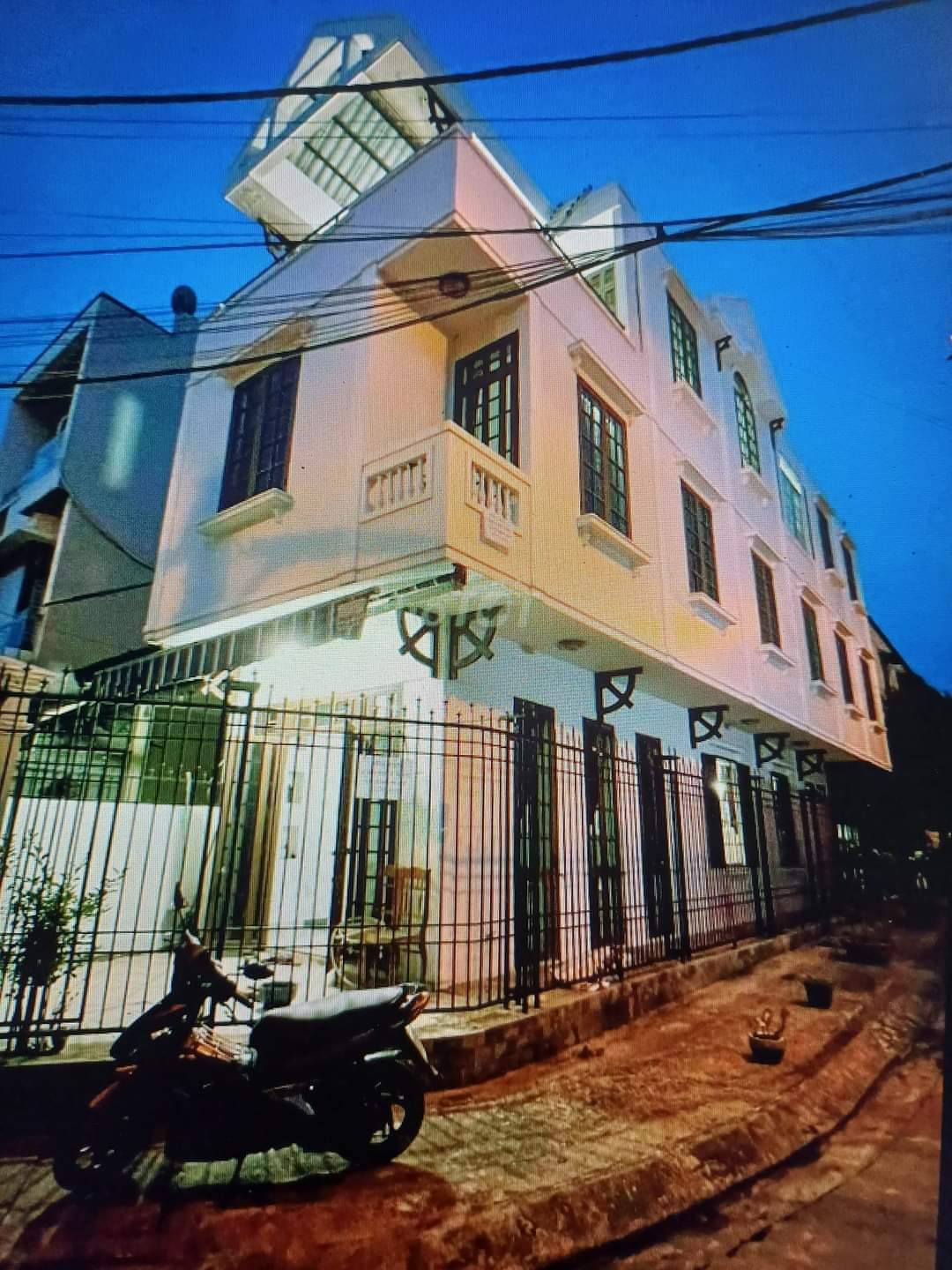 Bán nhà 3 tầng 160m3 làm Homestay Vip, 2MT Đông Thạnh 3- Nguyễn Khoa Chiêm, Q. Cẩm Lệ