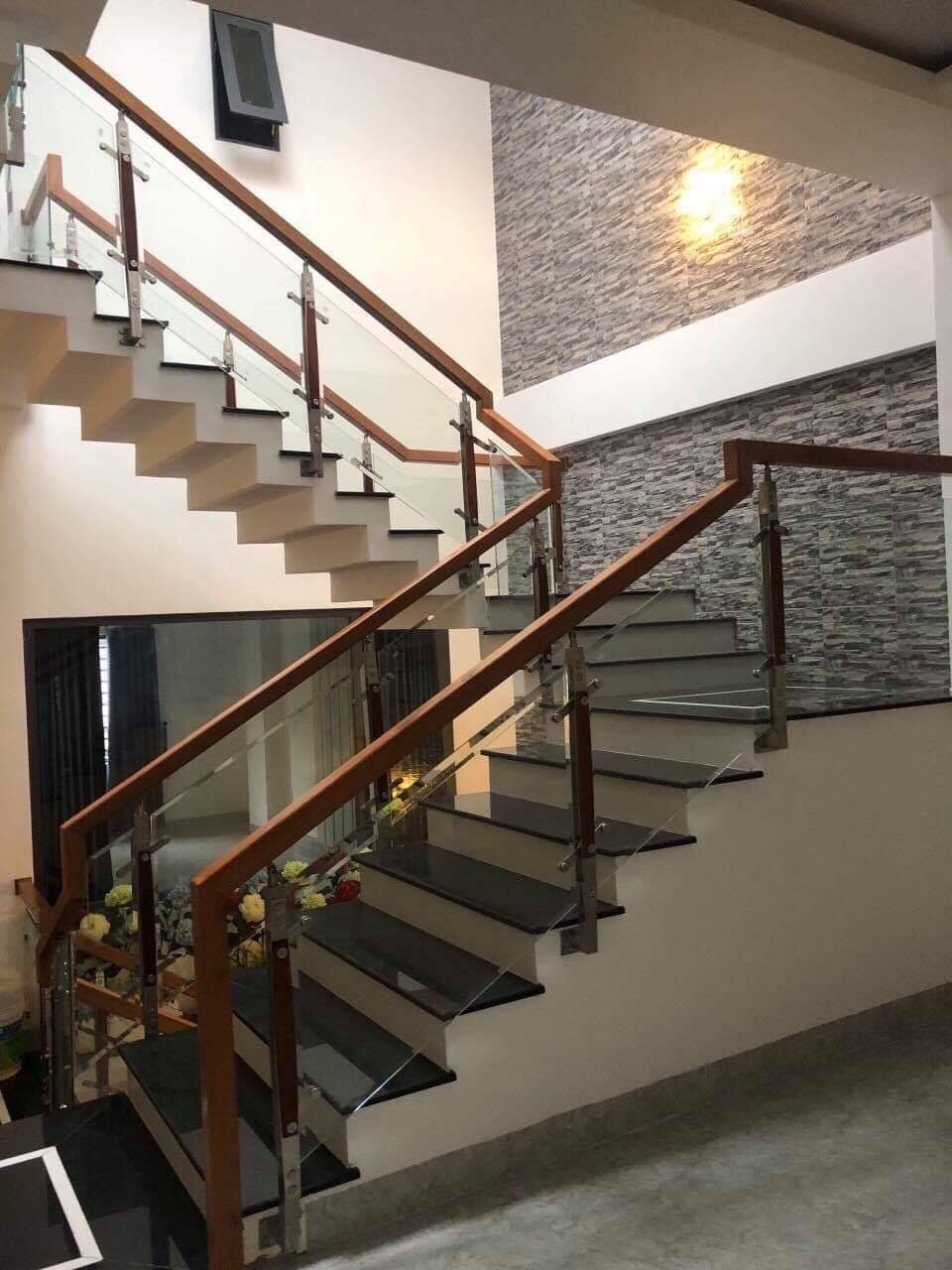 Bán nhà 3 tầng mặt tiền đường K20 Ngũ Hành Sơn Đà Nẵng -140m2(5.4*26)-Chỉ: 6.9 tỷ-0901127005.