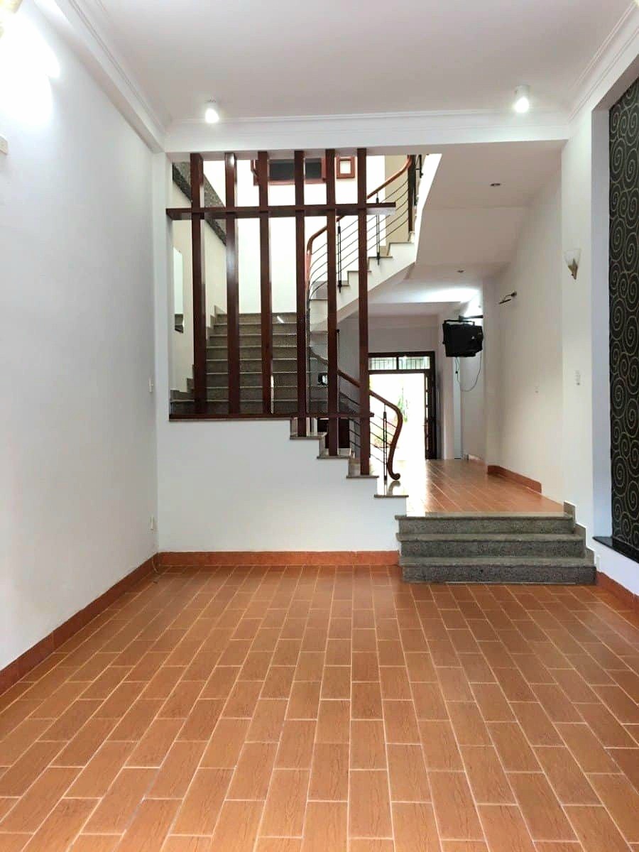 Cho thuê nhà 2 tầng kiệt ô tô Đào Duy Từ gần Chợ Cồn, Tân Chính, Thanh Khê, giá chỉ 8 triệu