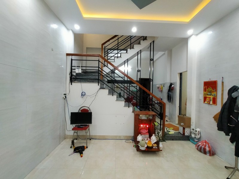 .Nhà Cù Chính Lan 92m2 Ô tô đến cửa, 2 tầng ở và 4 phòng cho thuê riêng biệt