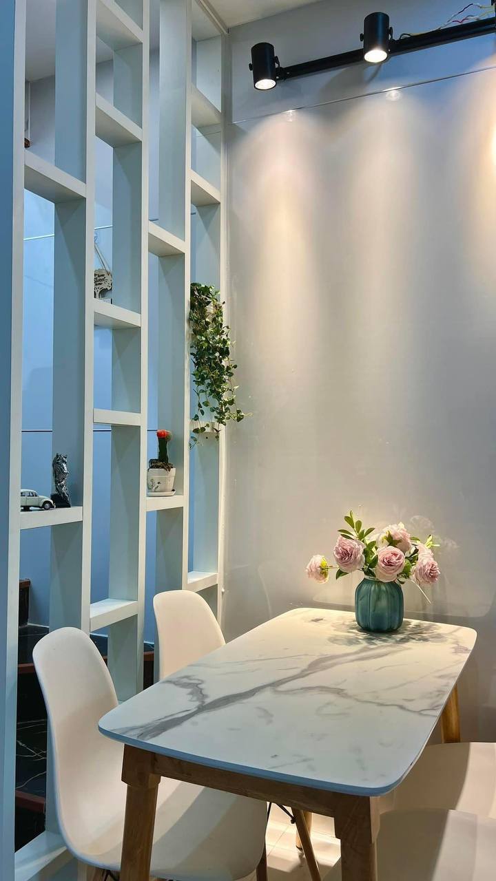 Bán nhà 2 tầng xinh xắn K18 Ông Ích Khiêm, Hải Châu, Giá Rẻ