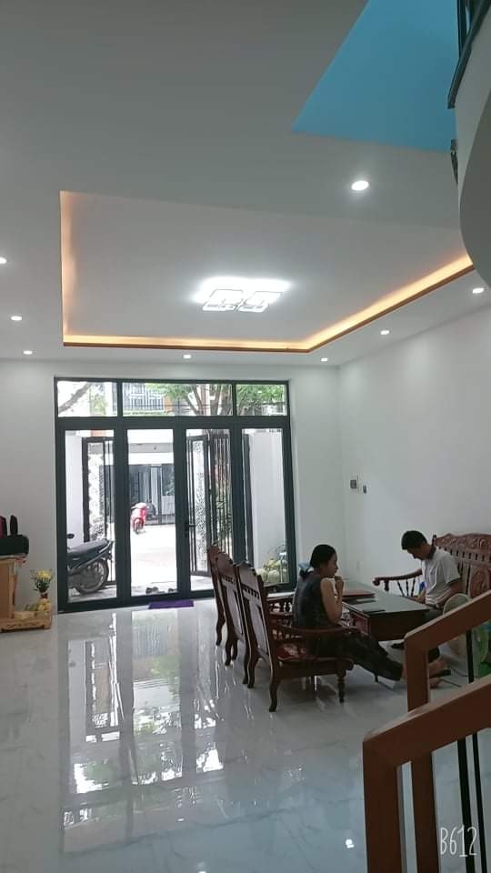 Nhà đẹp mới tinh đường 7,5m thiết kế hiện đại khu VIP Hòa Xuân