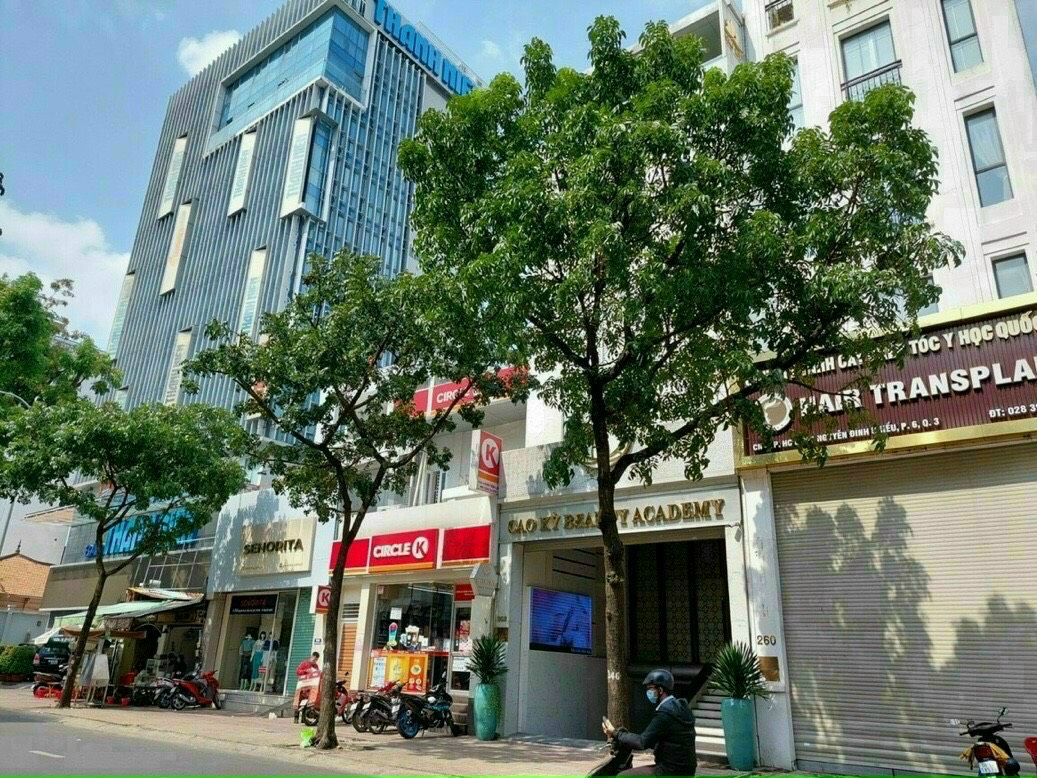 Nhà 3 tầng mặt tiền đường Đông Giang, Đối diện UBND quận Sơn Trà (Chính Chủ 12.5 tỷ TL )