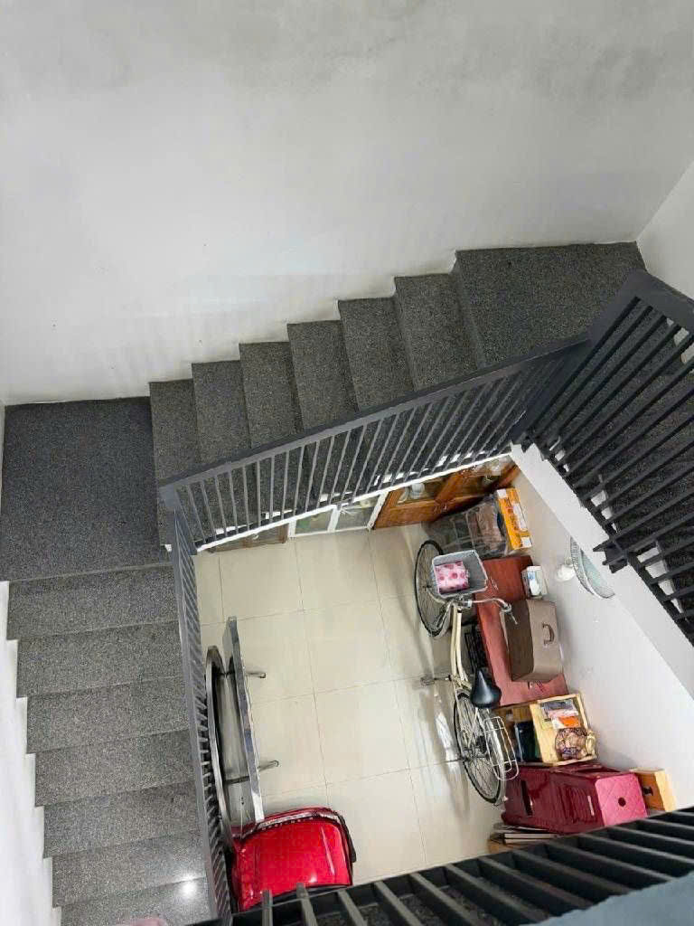 BÁN NHÀ 2 TẦNG  KIỆT Ô TÔ 5M ĐƯỜNG LÊ HỮU TRÁC SÁT BIỂN