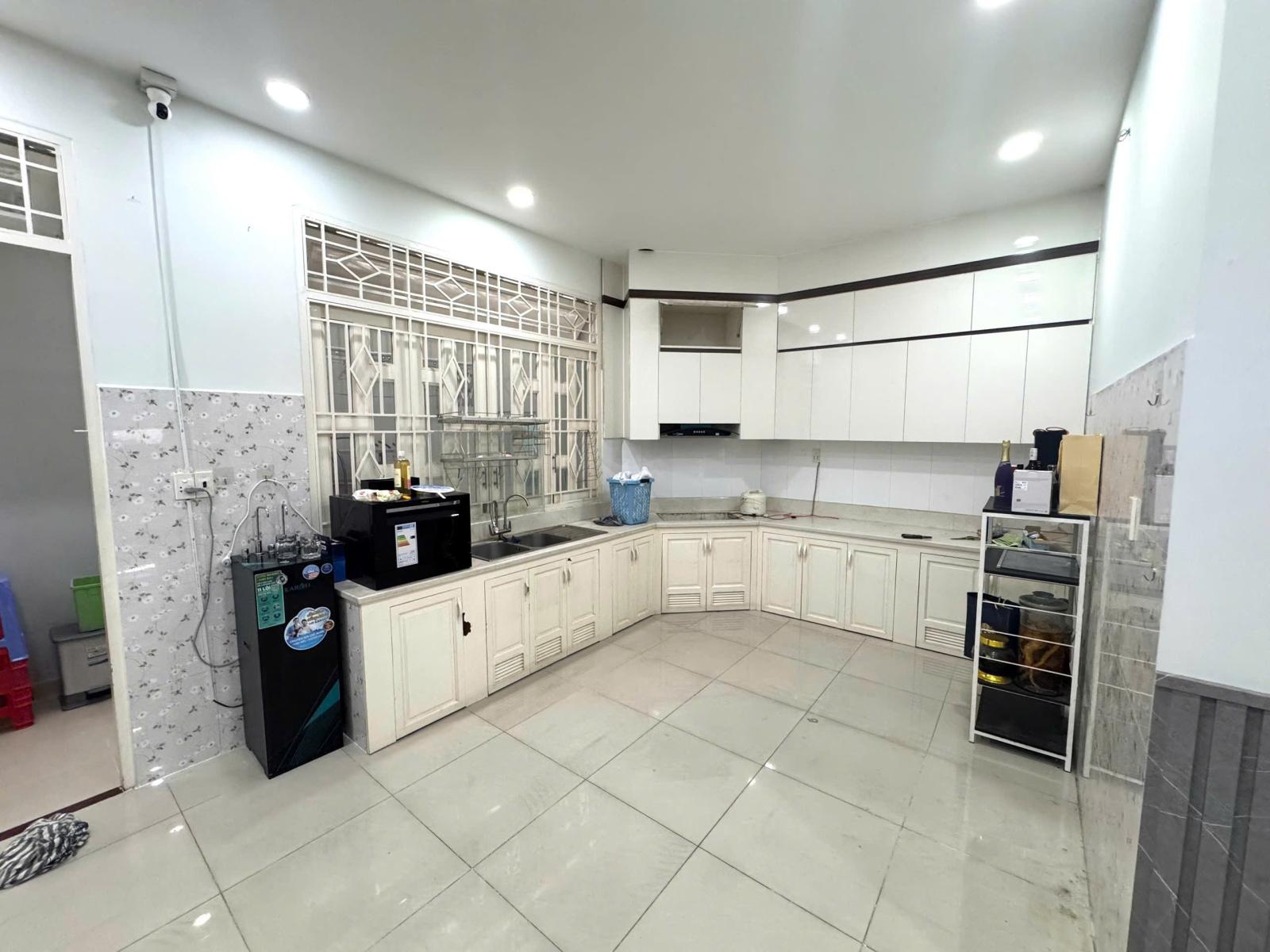 BÁN SIÊU PHẨM NHÀ MẶT TIỀN HẺM ĐẸP XE HƠI 6M- PHÙ HỢP CHO MỌI GIA ĐÌNH. LH:0931423123.